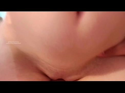 ❤️ Dormindo no quarto da minha irmã e foi assim que acordei ️ Porno russo em nós ❌️❤