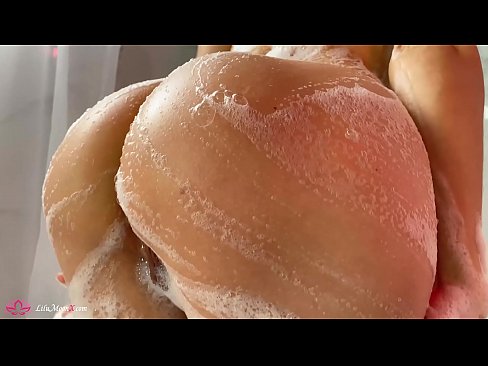 ❤️ Brunette Masturbates Pussy com Vibrador para Orgasmo Intenso no Chuveiro ️ Porno russo em nós ❌️❤
